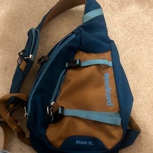patagonia sling bag